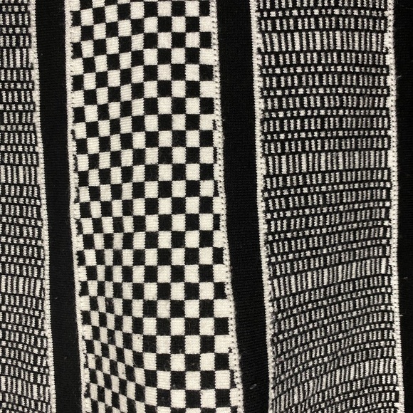 Petite Black & White Checkered Knit Sweater Skirt • Size PL Petite - Picture 2 of 8